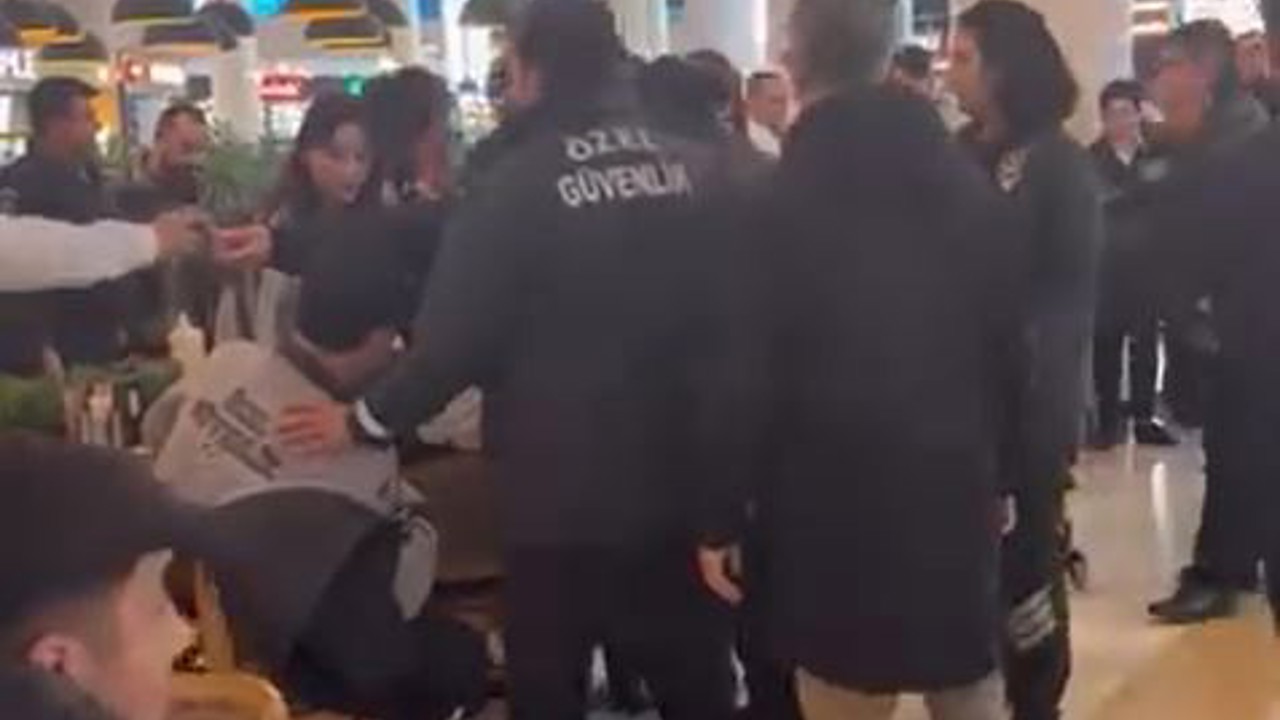 Alışveriş merkezinde çıkan kavgada güvenlik görevlisi bıçaklandı
