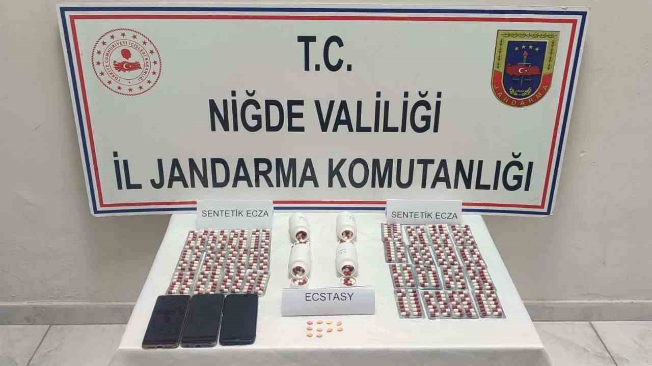 Niğde’de uyuşturucu operasyonu: 3 gözaltı
