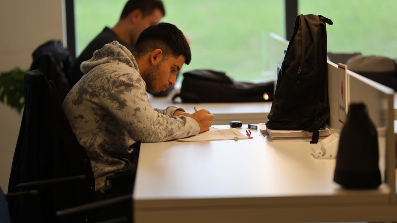 Kartepe Kent Kütüphanesi yarıyıl tatilinde öğrencilerin uğrak noktası oldu
