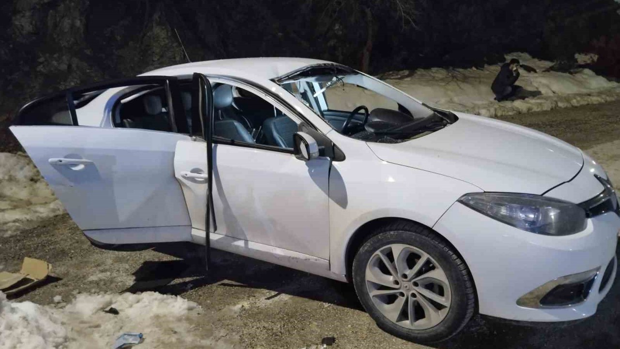 Araç içerisinde patlama: 3 yaralı
