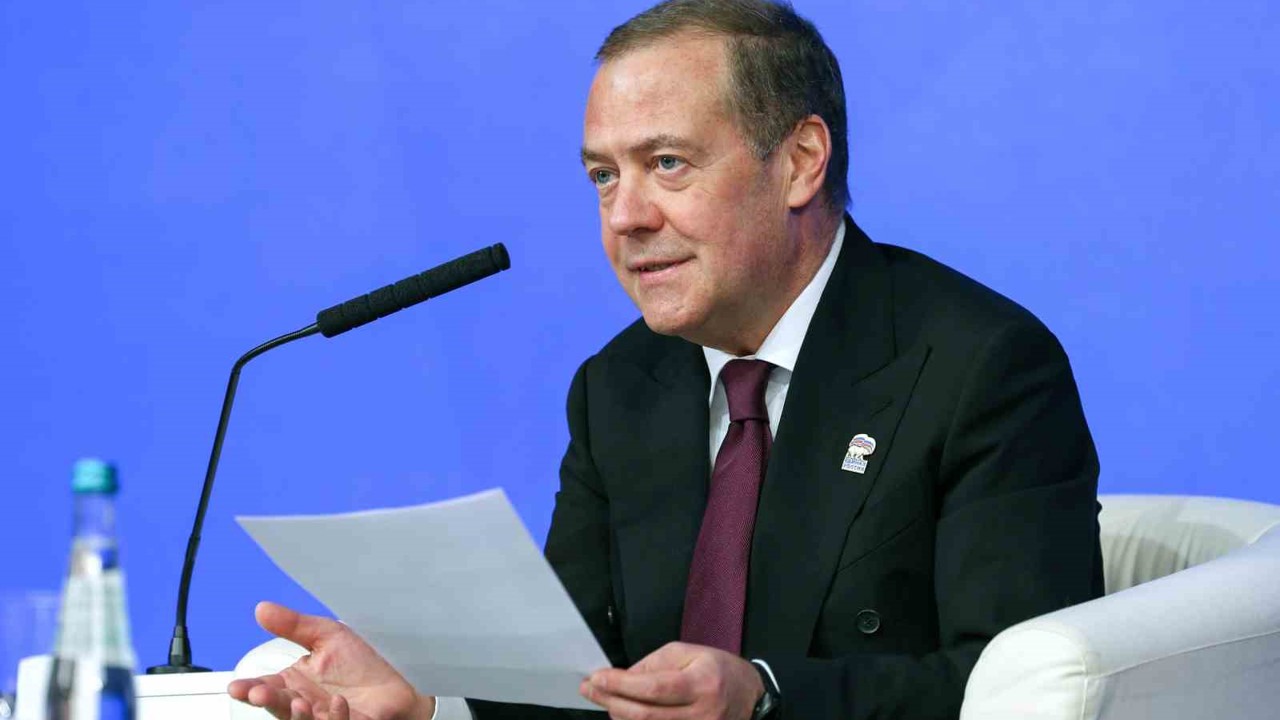 Rusya güvenlik yetkilisi Medvedev: "Küresel bir çatışmayla ilgilenmiyoruz"
