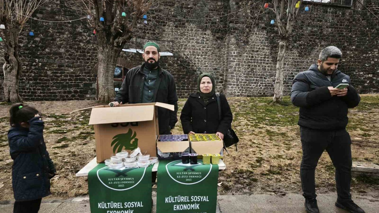 Sultan Şeyhmus EZ-ZULİ Derneği’nden Berat Kandili ikramı
