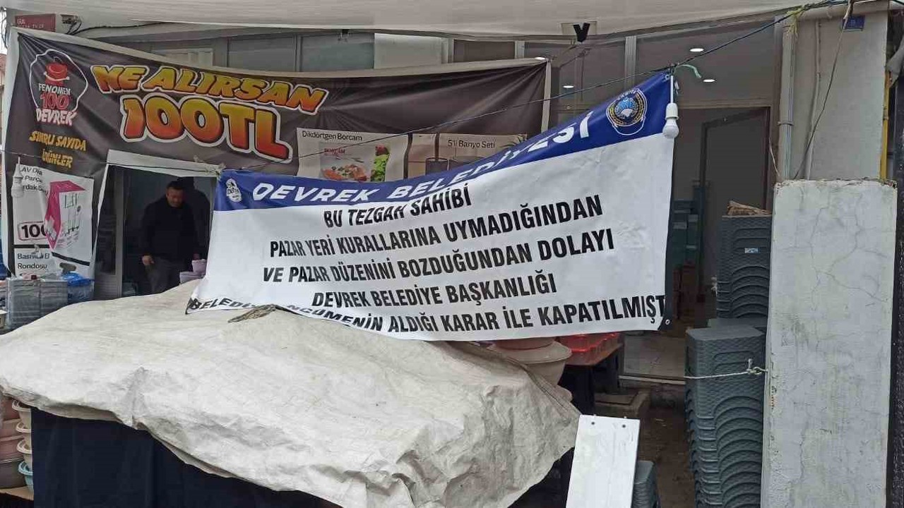 Devrek’te kurallara uymayan pazarcı esnafının tezgahı kapatıldı
