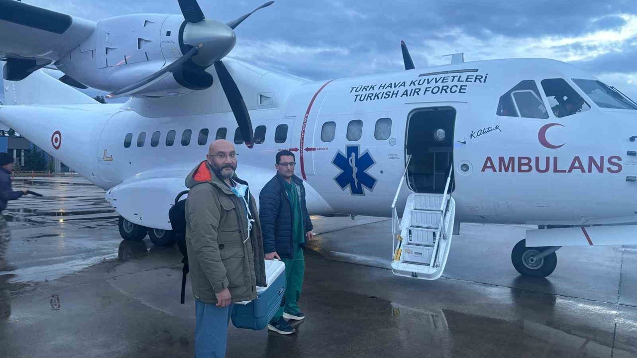 Kalp grefti askeri ambulans uçakla Ankara’ya ulaştırıldı
