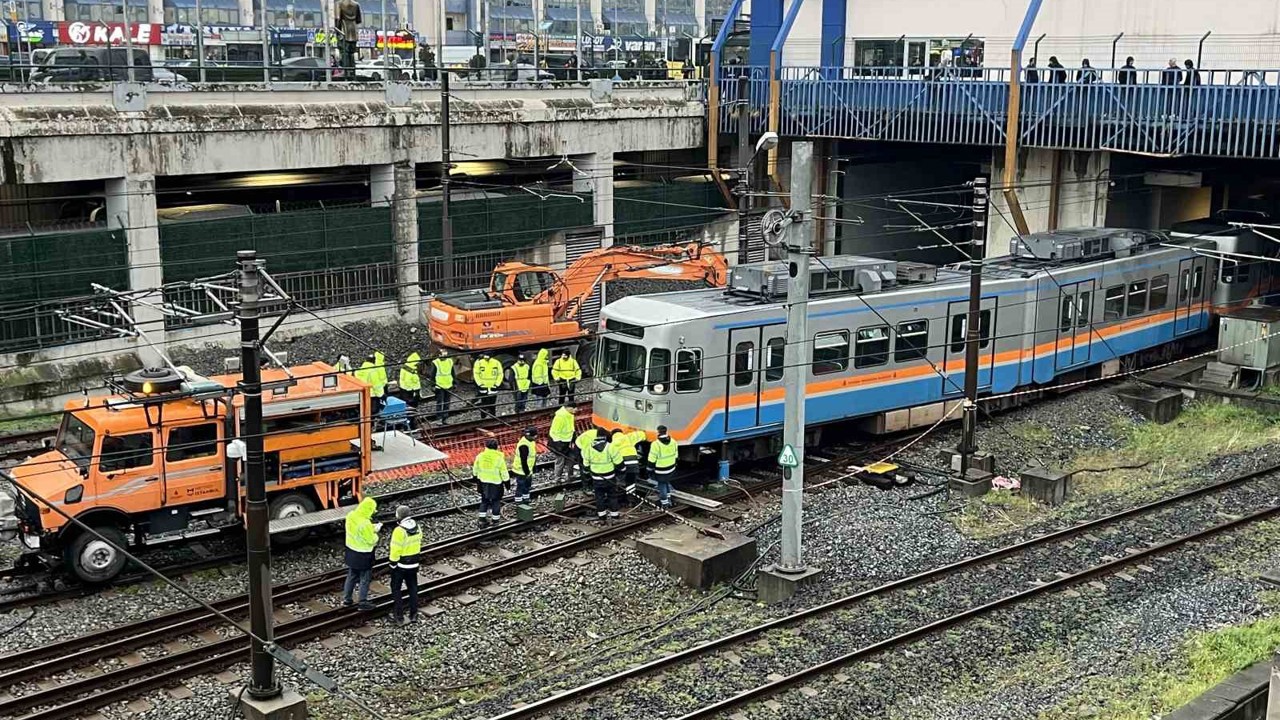 Esenler Otogar durağında metro raydan çıktı, ulaşımda aksamalar yaşanıyor
