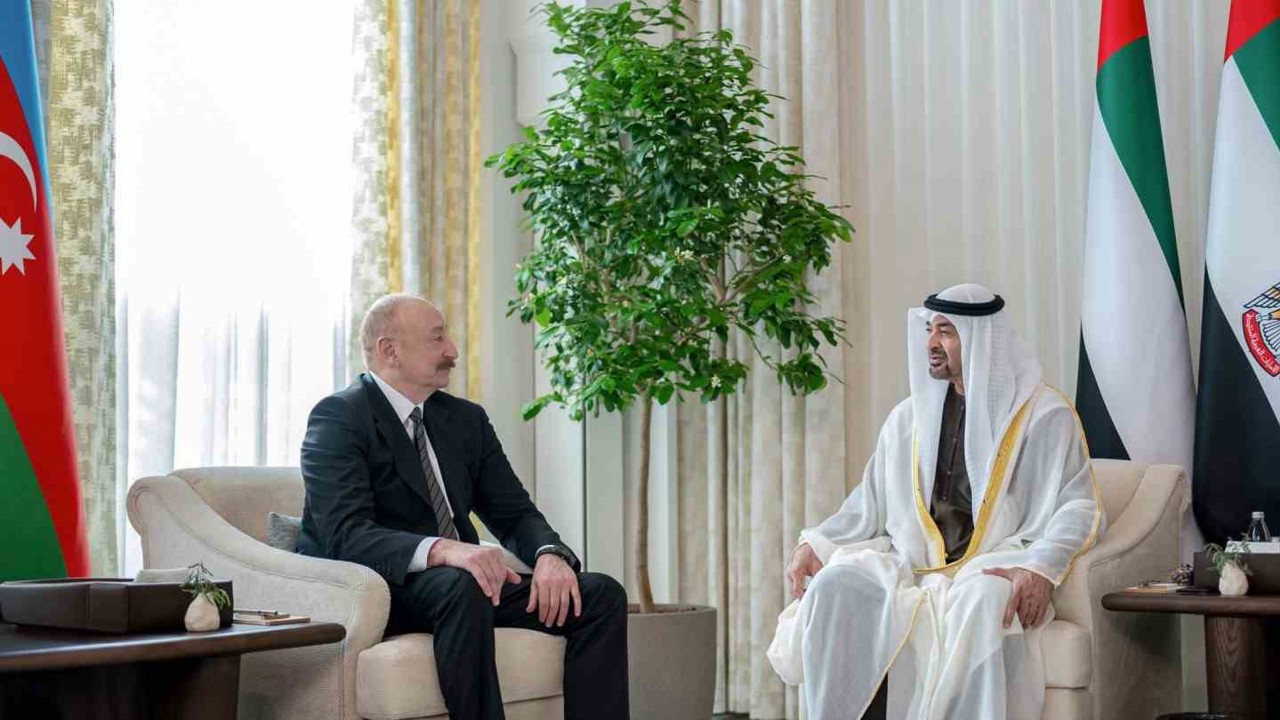 Azerbaycan Cumhurbaşkanı Aliyev, BAE Devlet Başkanı Nahyan ile bir araya geldi
