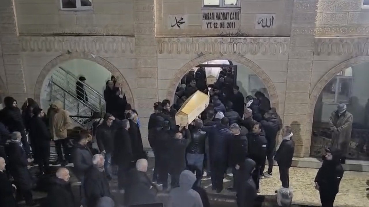 Mardin’deki yangında hayatını kaybeden çift defnedildi
