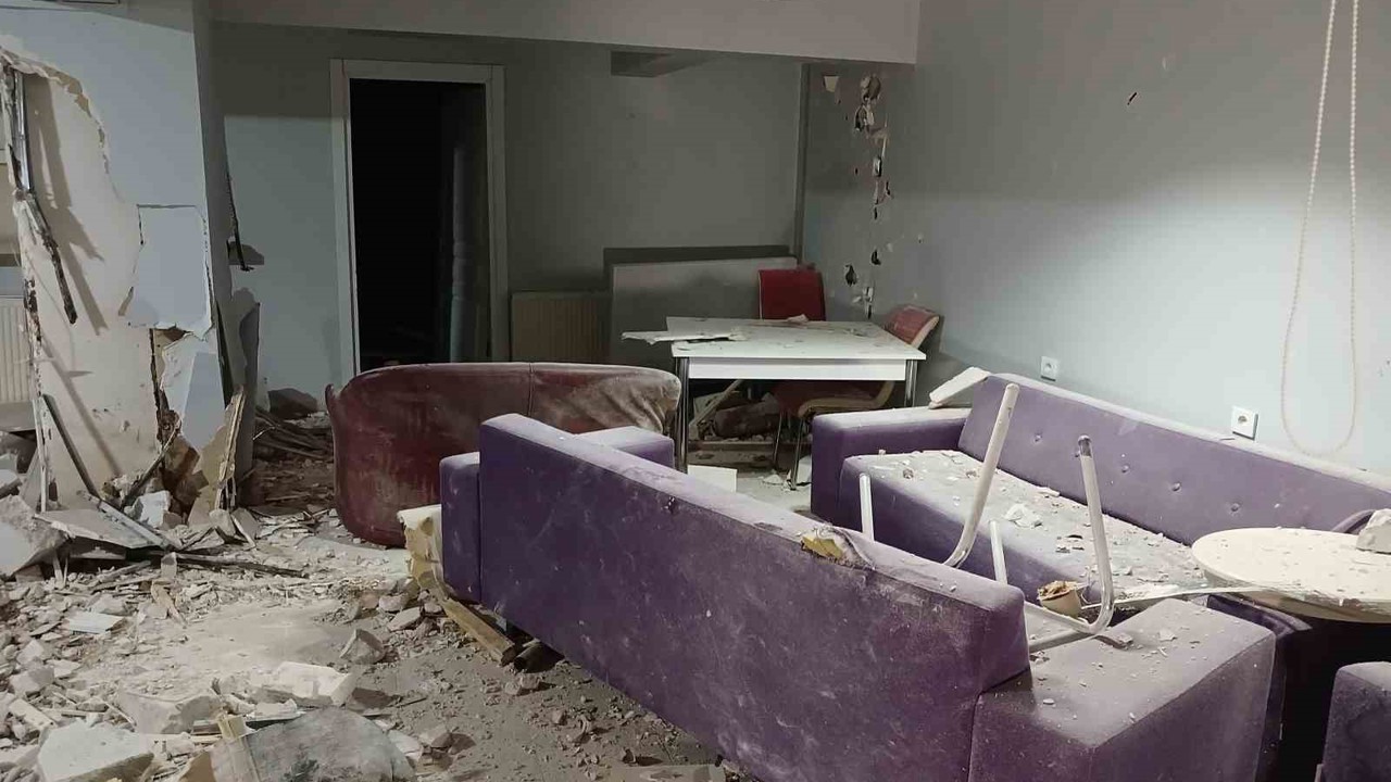 Kız yurdunda korkutan patlama: Öğrenciler otele yerleştirildi
