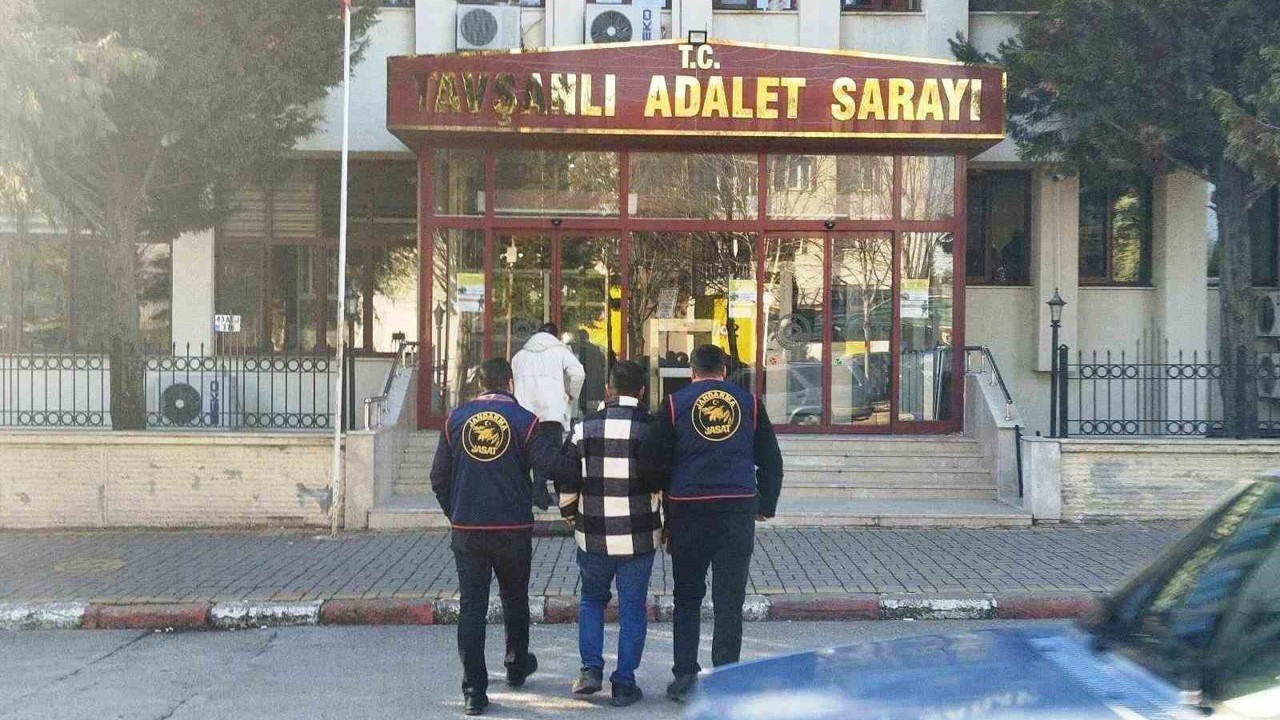 Kütahya JASAT aranan şahıslara göz açtırmıyor
