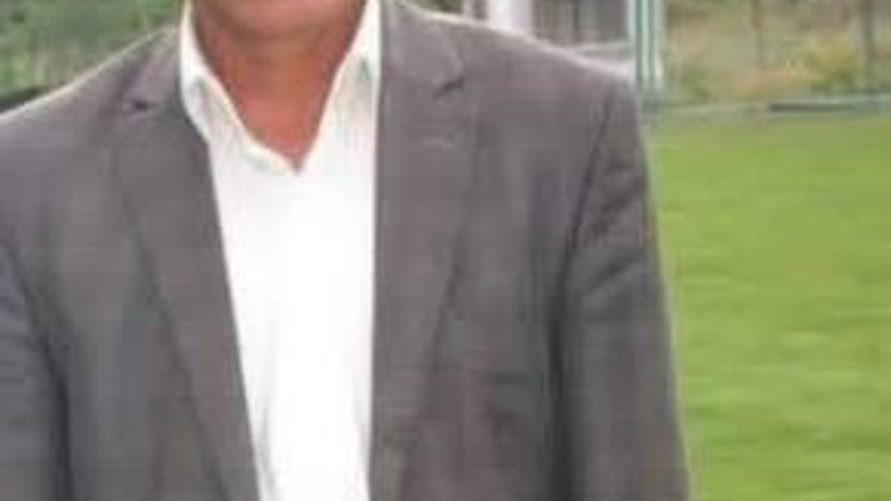 Şarampole devrilen ticari taksi sürücüsü hayatını kaybetti
