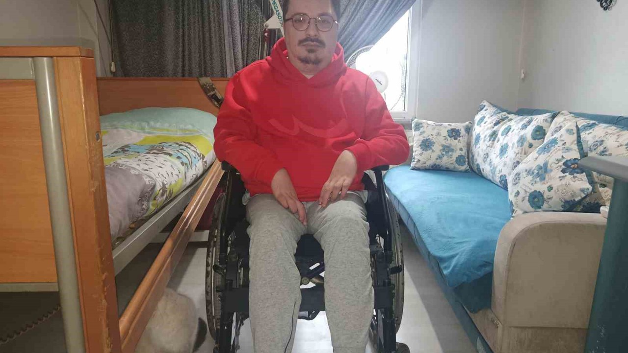 Omurilik felci geçiren "Stikman" lakaplı Günal Şen, Elon Musk’un tedavisiyle tekrar yürümek istiyor
