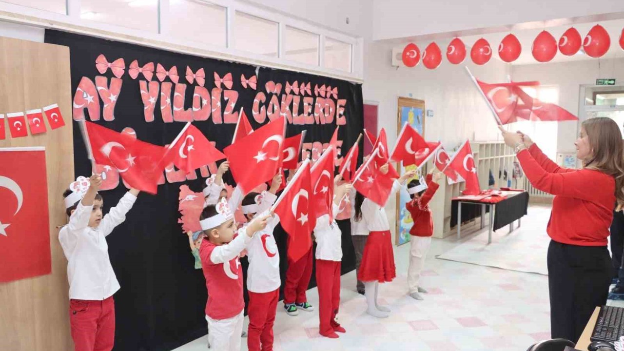 Bayrak sevgisi sınıflarda yankılandı
