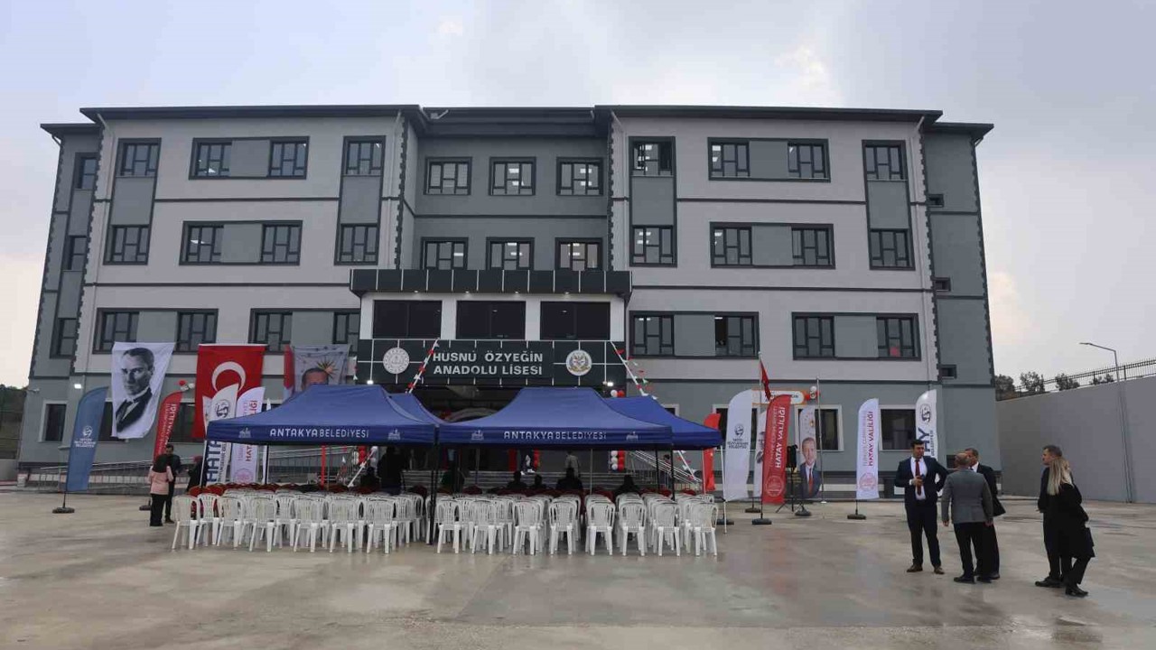 Hatay’da depremin ardından inşa edilen 225’inci okulun açılışı gerçekleştirildi
