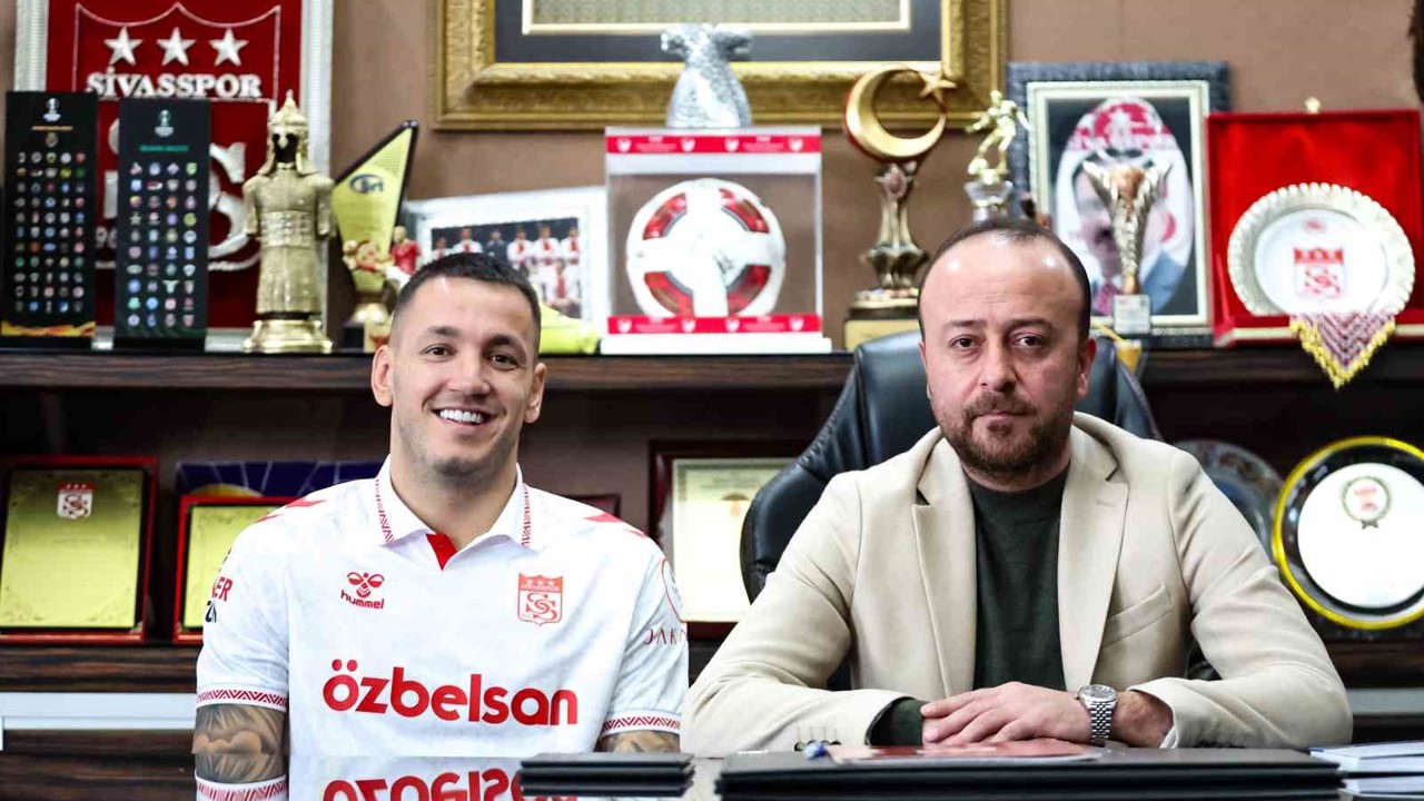 Rey Manaj yeniden Sivasspor’da
