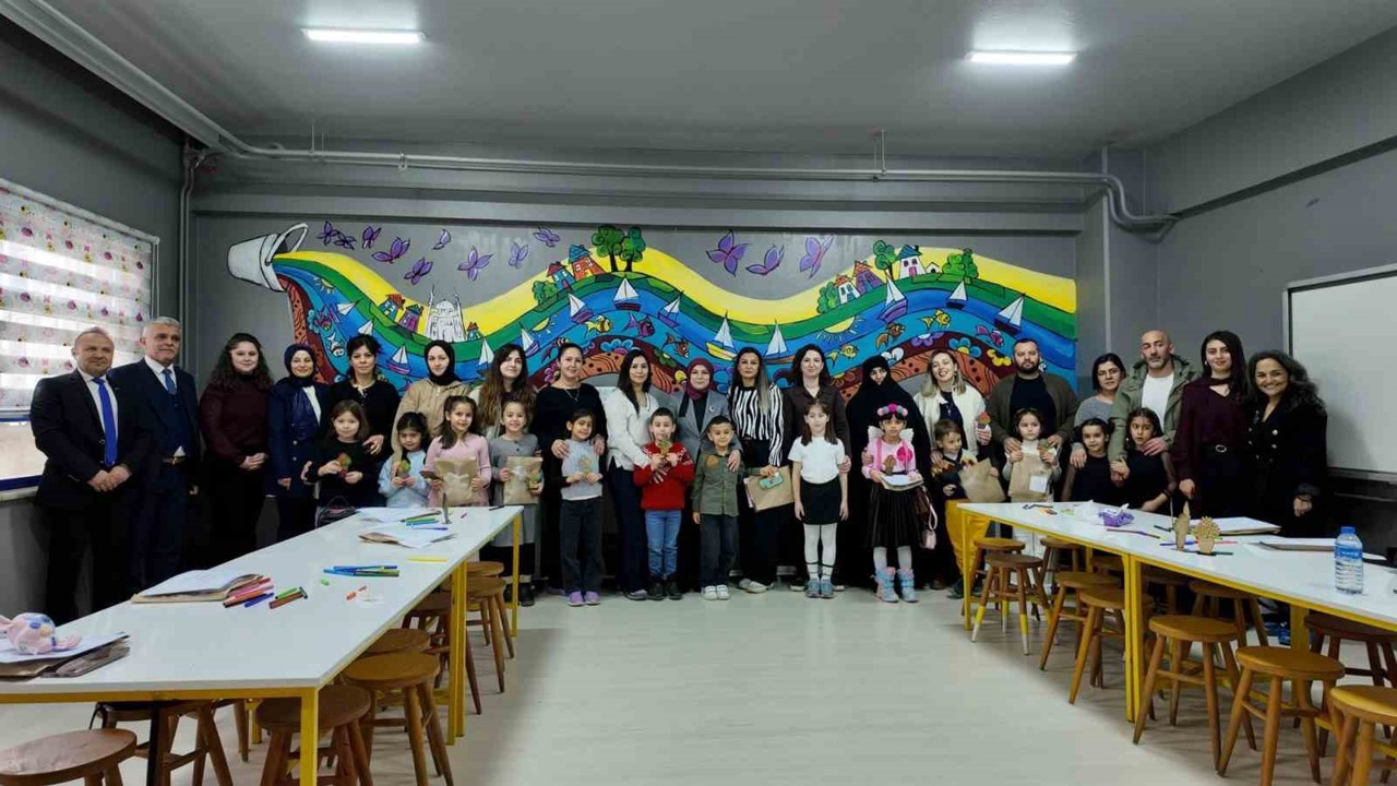 Aileler masal atölyesinde buluştu
