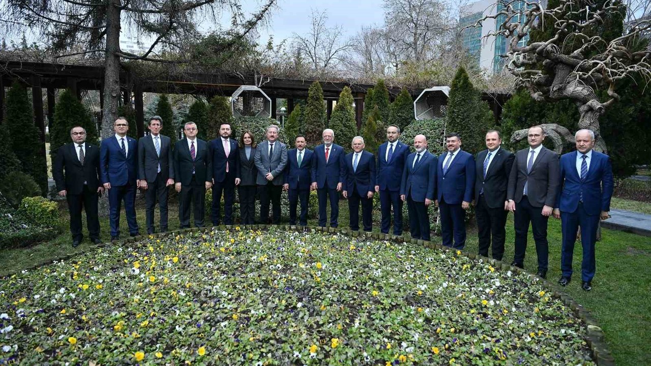 Başkan Büyükkılıç, Bakan Yardımcısı Demiralp’i ağırladı
