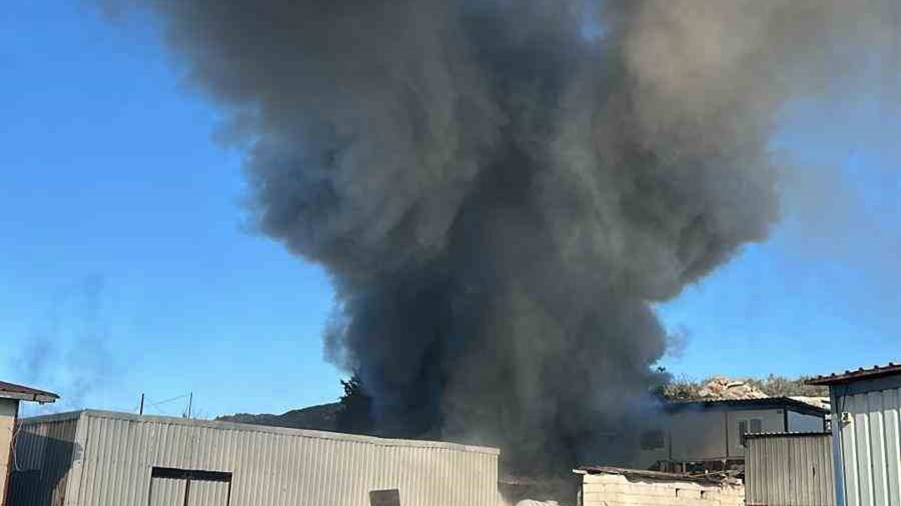 Bodrum’da işçilerin kaldığı konteyner alevlere teslim oldu
