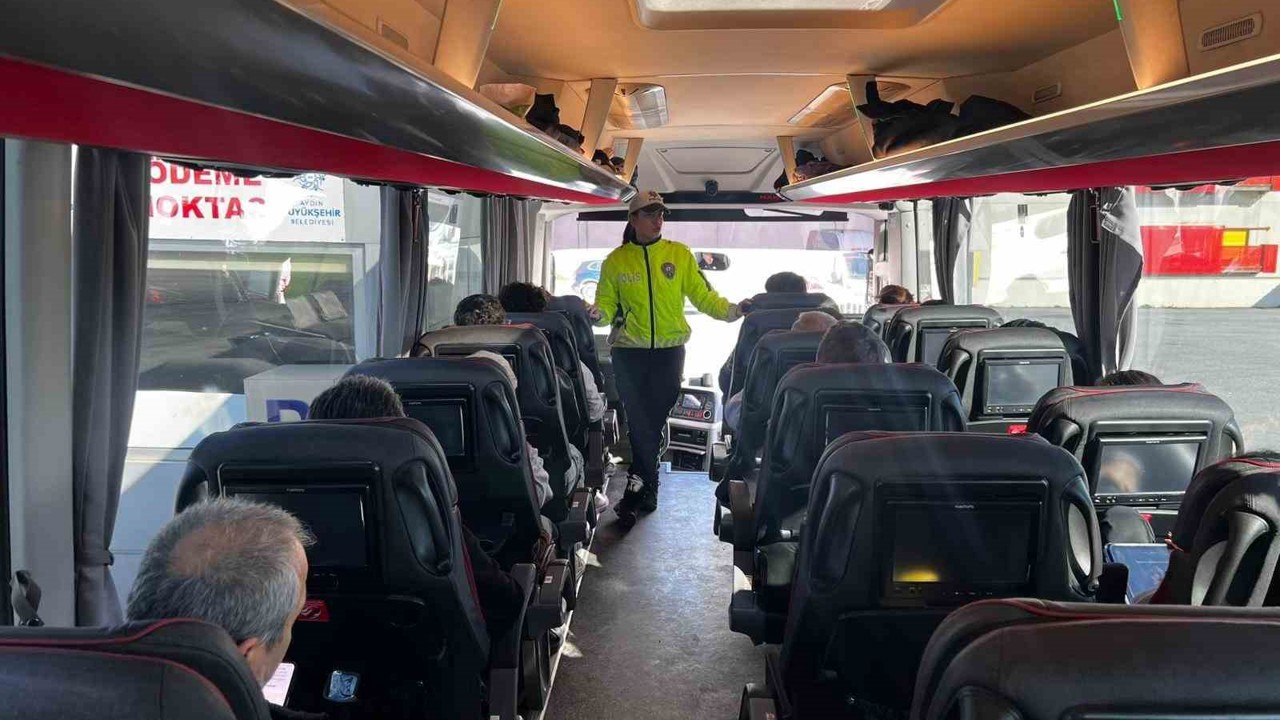 Aydın’da polis ekiplerinden terminalde hayati uyarı
