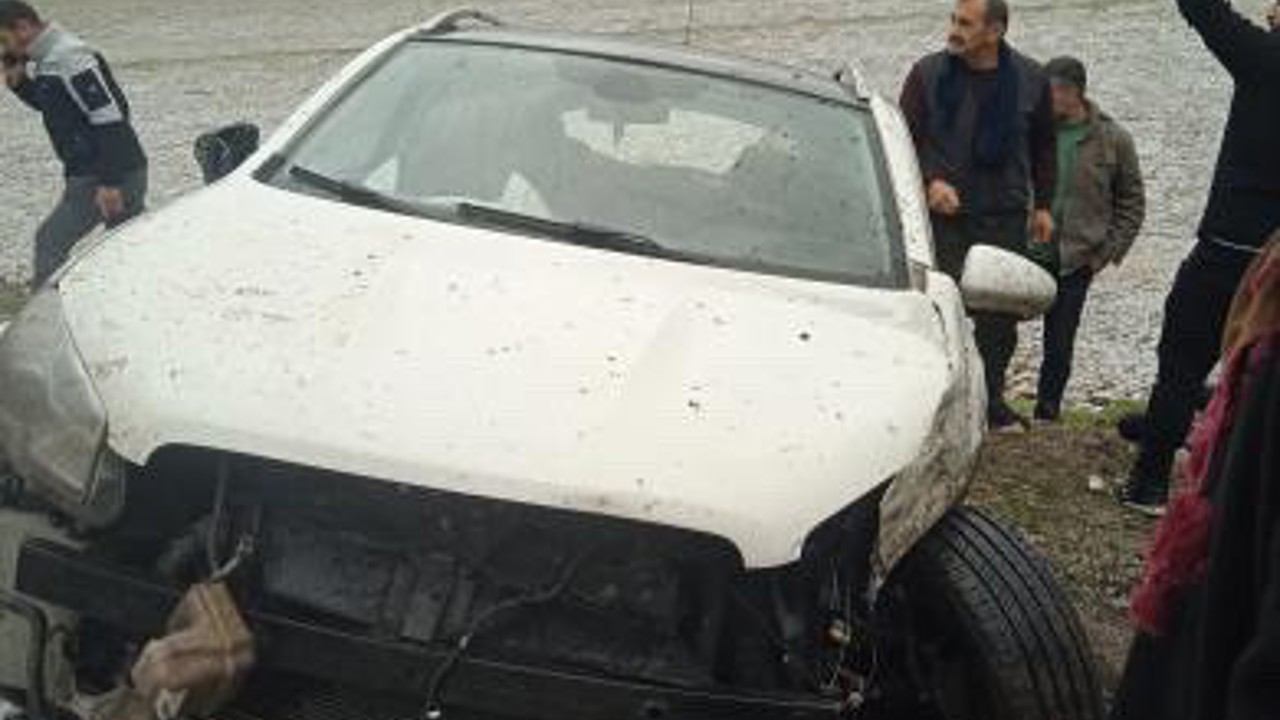 Dolu yağışı kazaya neden oldu: 2 yaralı
