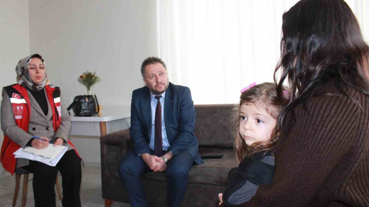 Depremzede 2 bin 500 aile Siirt’te hayata tutundu
