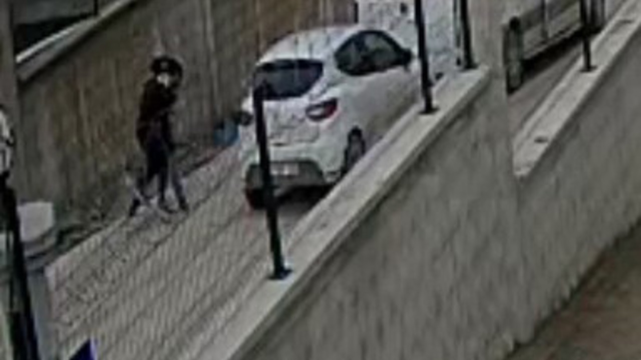 Bursa’da kaza yapan sürücülerin kavgası kameralara yansıdı
