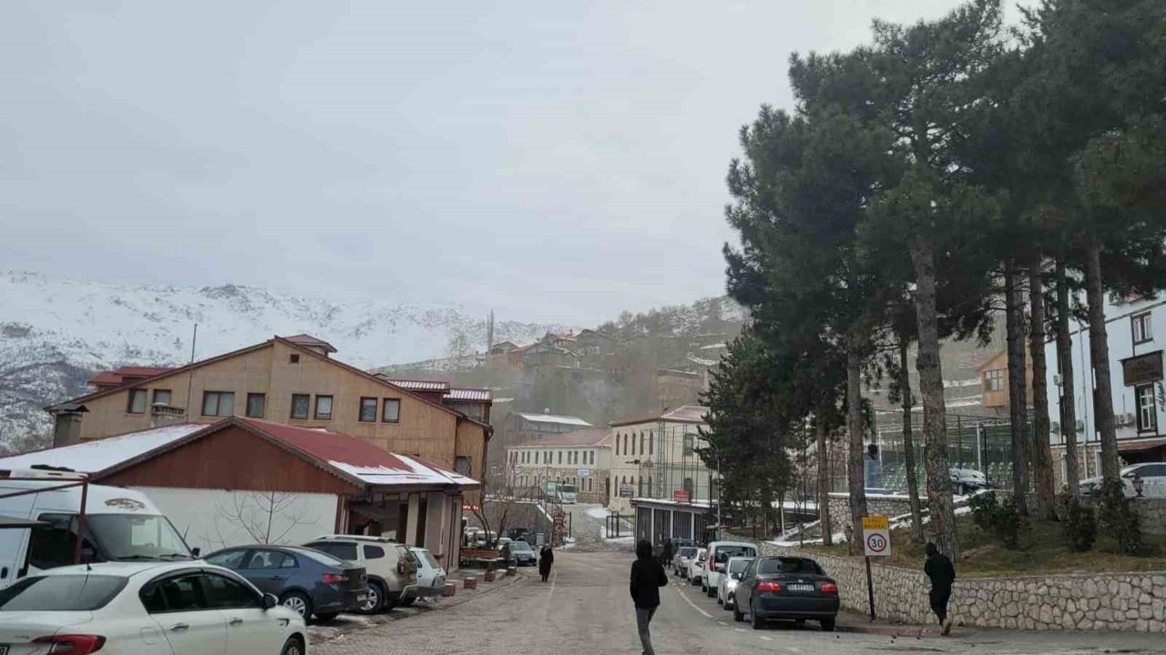 Kemaliye 2025’i de kömürle geçirdi
