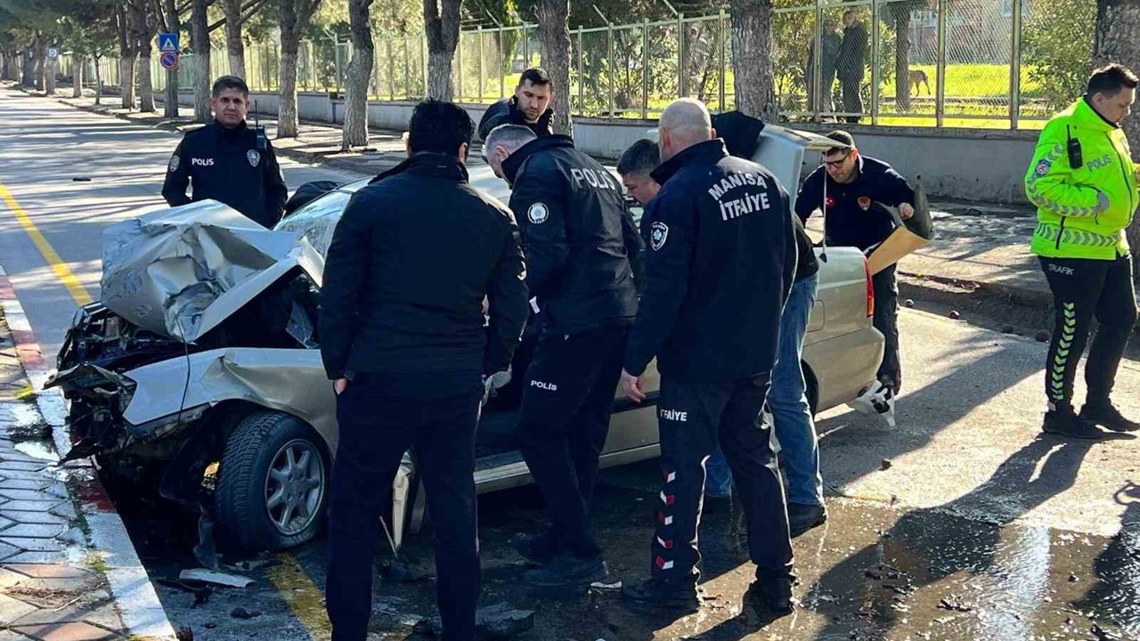 Amcasının aracını izinsiz aldı, kaçarken kaza yaptı
