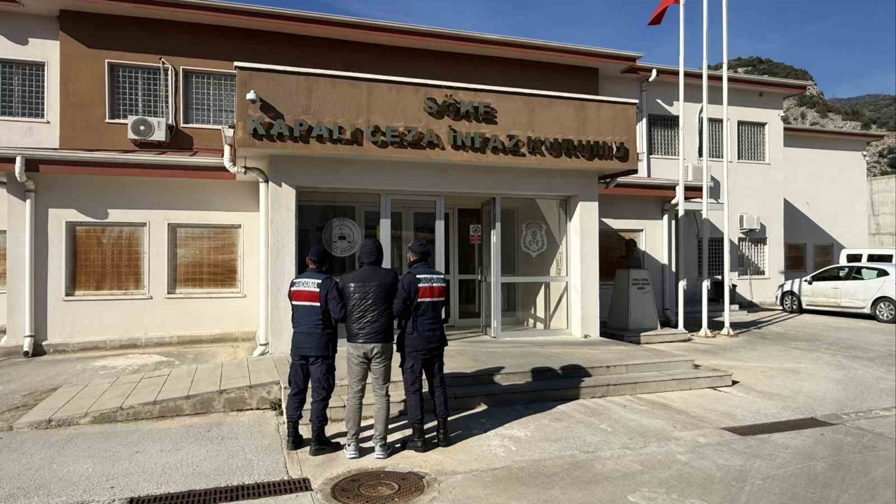 Aydın’da aranan şahıslar jandarmadan kaçamadı
