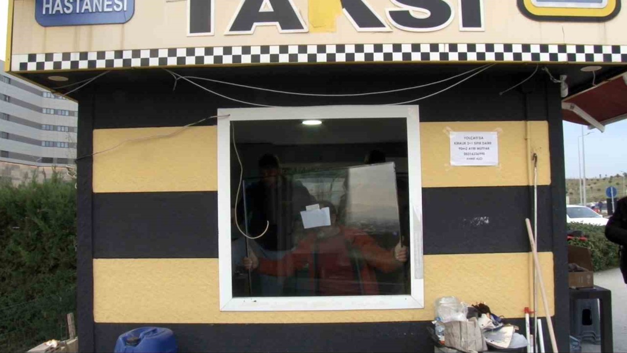 Taksi durağında dehşet anları: Güvenlik kamerası görüntüleri ortaya
