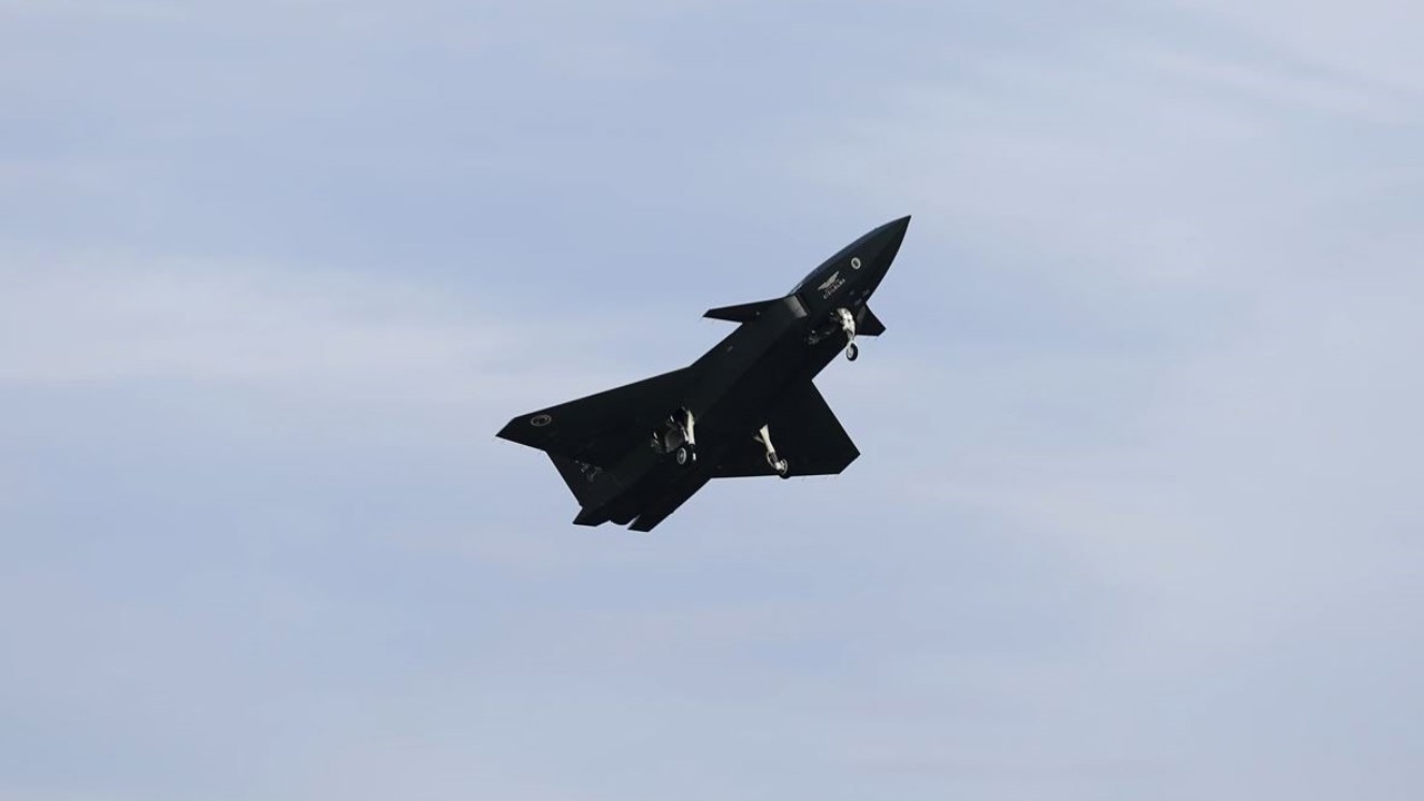 Bayraktar KIZILELMA eğitim uçuşunu başarıyla tamamladı
