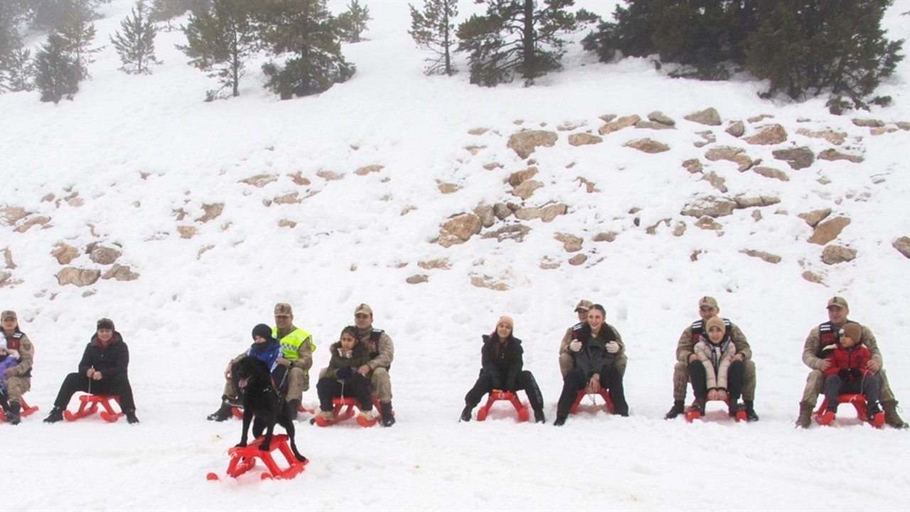 Jandarmadan şehit ve gazi çocuklarına anlamlı etkinlik
