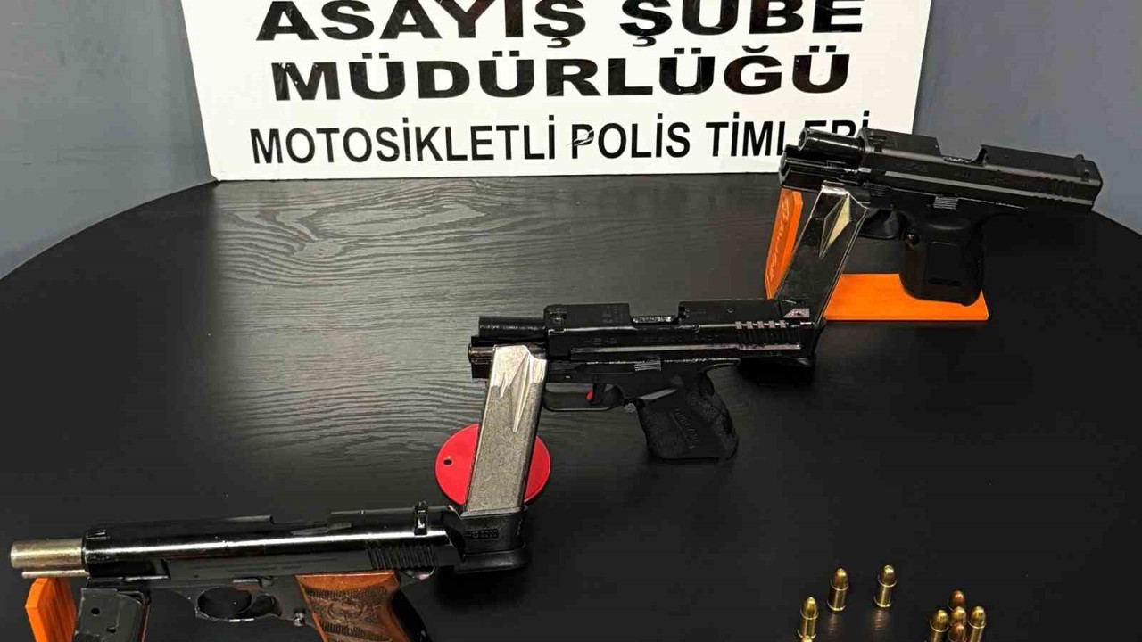 Bursa’da aranan şahıslara operasyon: Suç aletleriyle yakalandılar
