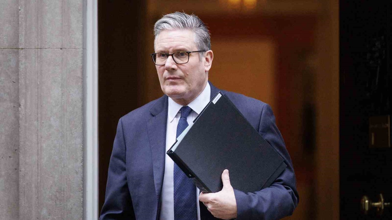 Starmer: "Mandelson’ın yalanlarına inanıp onu atadığım için özür dilerim"
