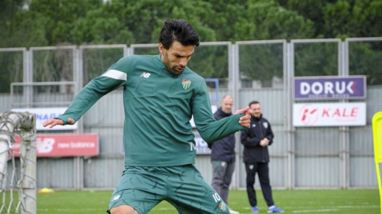 Bursaspor Isparta 32 Spor mesaisini sürdürdü
