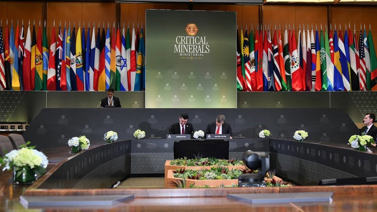 Özbekistan-ABD arasında kritik minerallerin madenciliğine ilişkin mutabakat zaptı imzalandı
