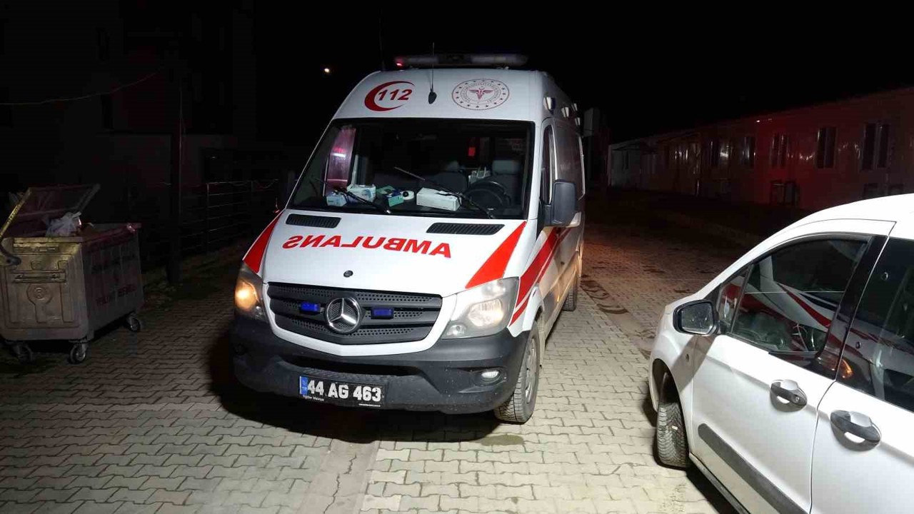 Malatya’da bir kişi, yalnız yaşadığı evinde ölü bulundu.Olay, saat 20.00 sıralar