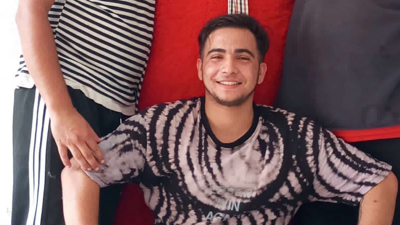 Kocaeli’de tribünden düşen genç taraftar hayatını kaybetti
