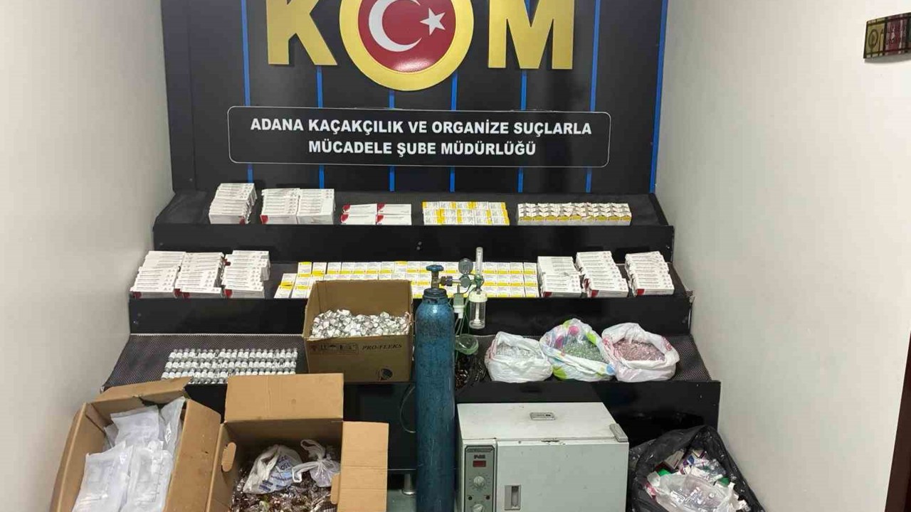 Polis evde 8 binden fazla ilaç ele geçirdi: 1 tutuklama
