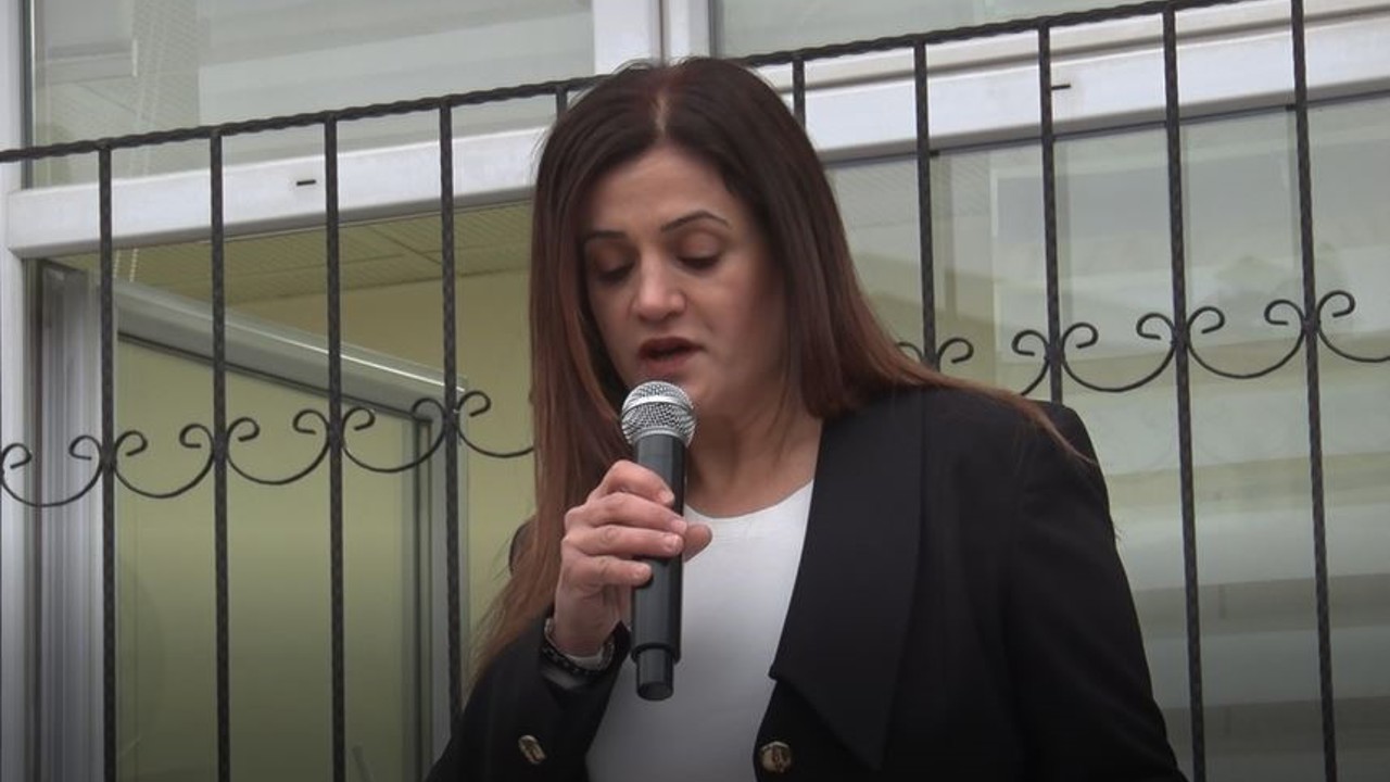 Ankara’da öğrencilerden 6 Şubat depreminde hayatını kaybedenler için saygı duruşu
