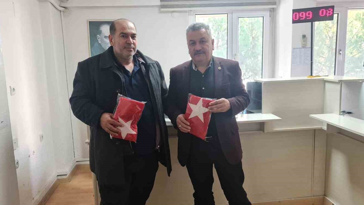 Buldanlı üreticilerden bayrak kampanyası
