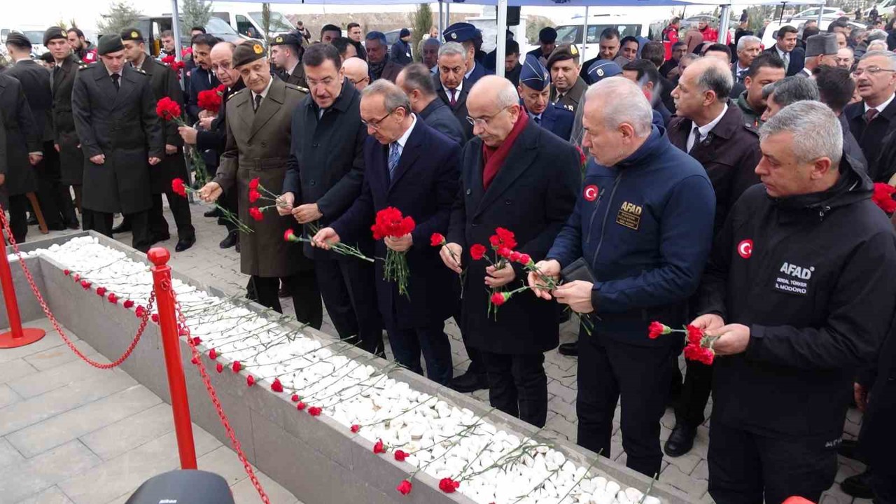 Malatya’da depremde hayatını kaybedenler anıldı
