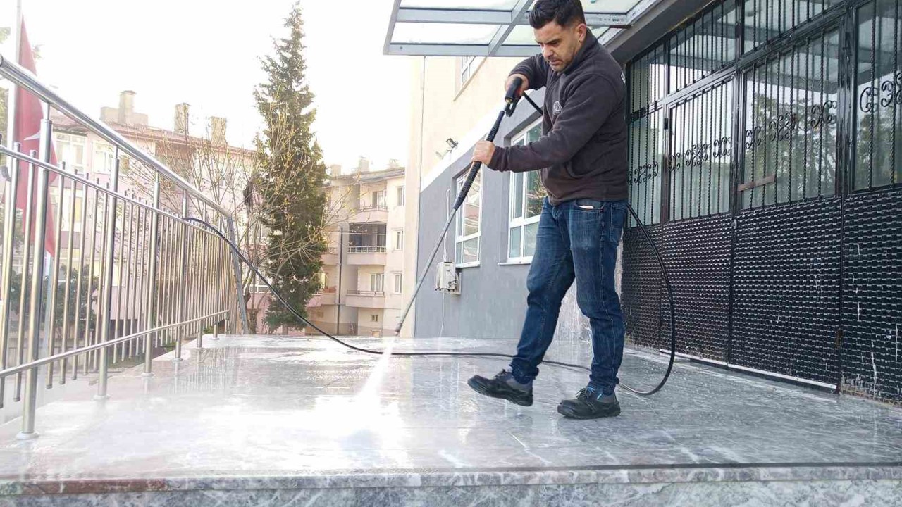 Erenler Belediyesi’nden okullara önemli dokunuş
