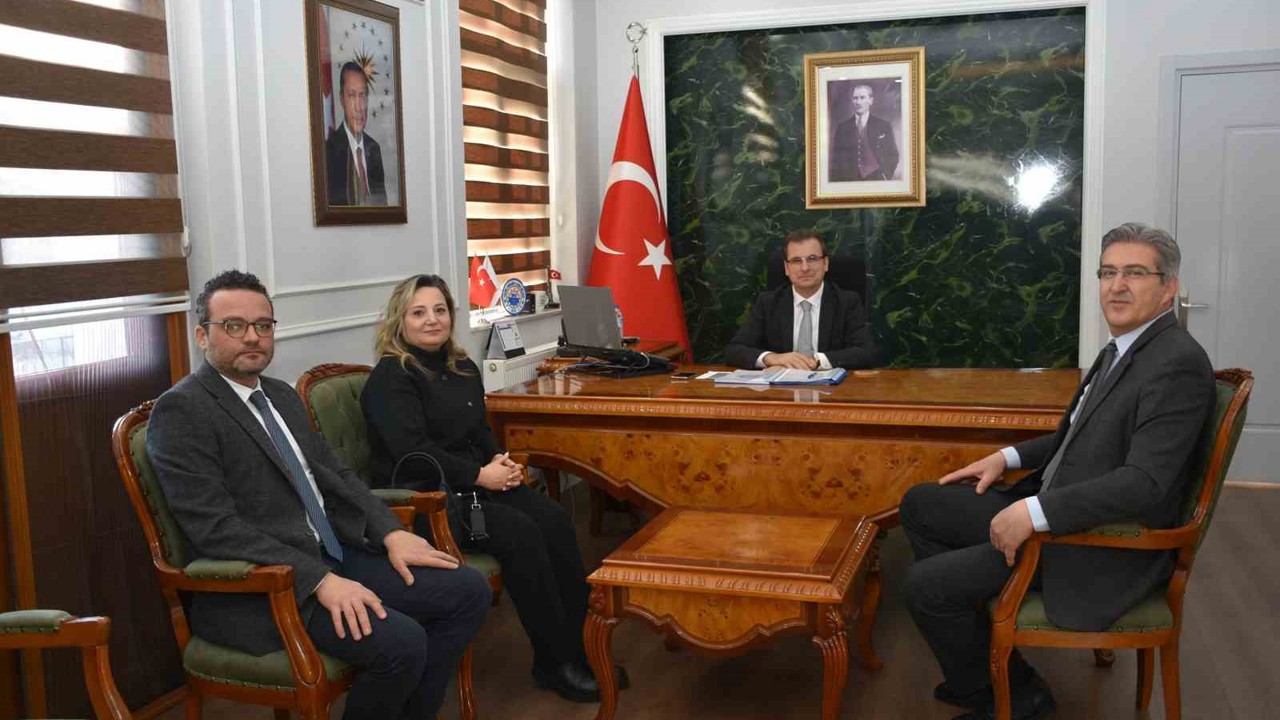 Salihli İktisadi ve İdari Bilimler Fakültesi’ne yeni dekan
