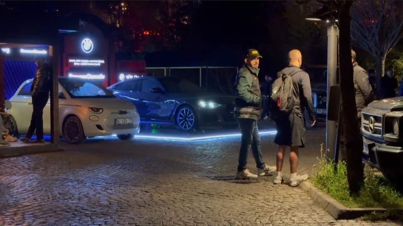 Beşiktaş’ta ünlülerin gittiği spor salonuna polis baskını
