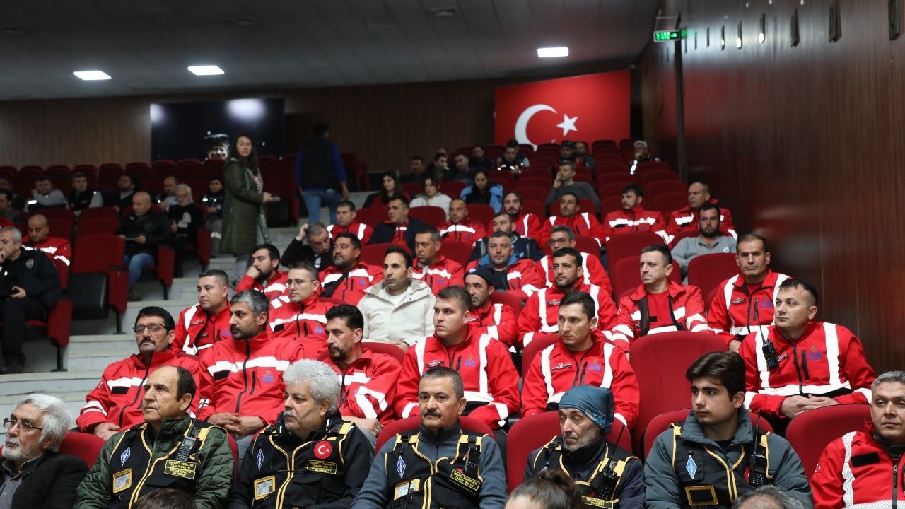 Edremit Belediyesi’nden "Temel Afet Bilinçlendirme Eğitimi"
