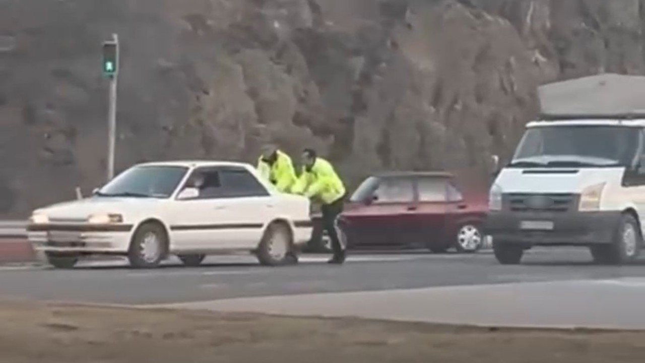 Tavşanlı’da polisten örnek davranış
