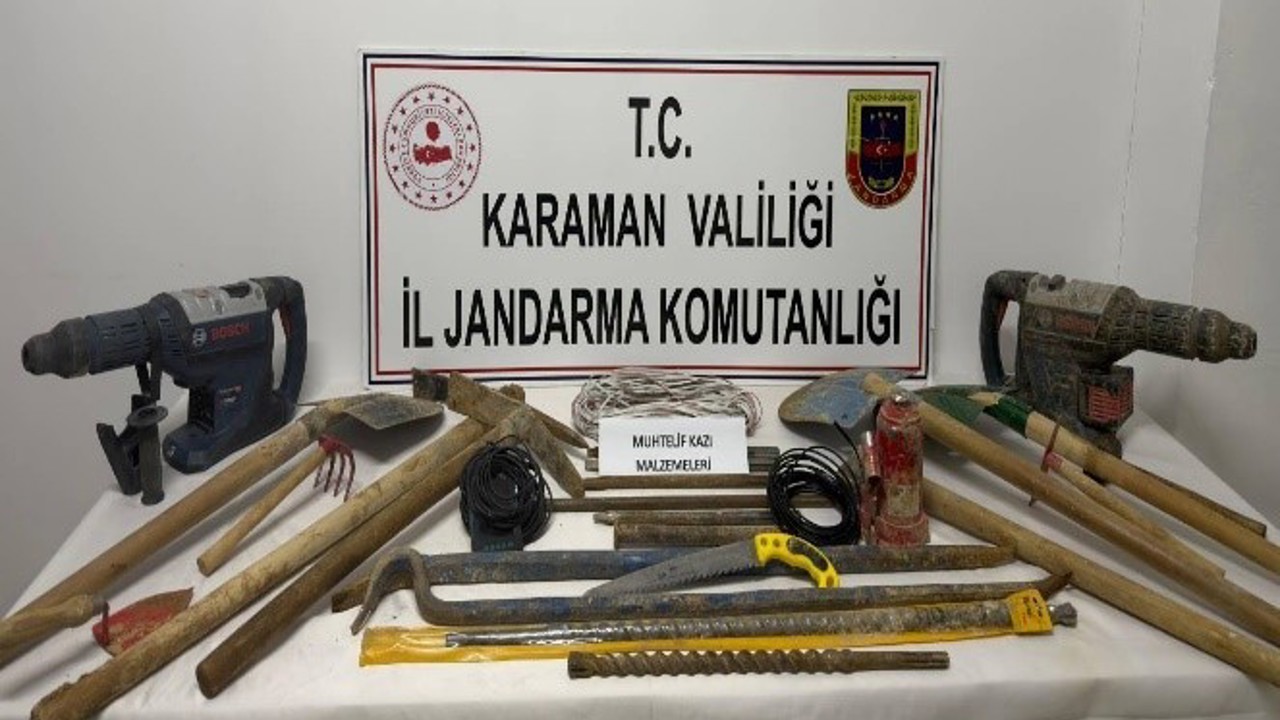 Karaman’da jandarma uyuşturucu ve kazı malzemeleri ele geçirdi
