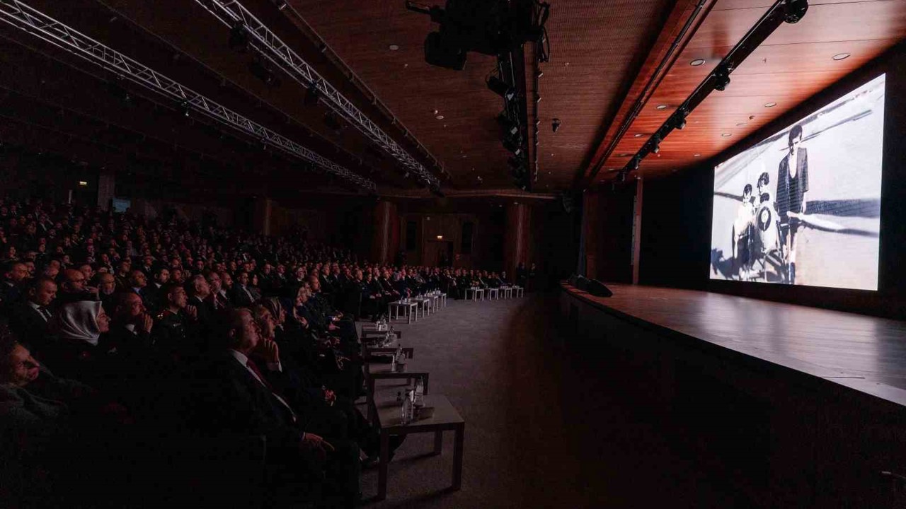 Özdemir Bayraktar’ın yaşam öyküsü belgesel oldu
