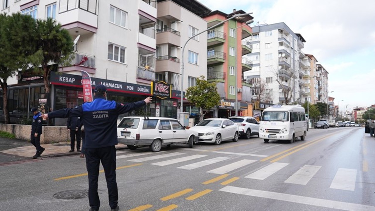 Denizli zabıtasından şehir içi minibüslere denetim
