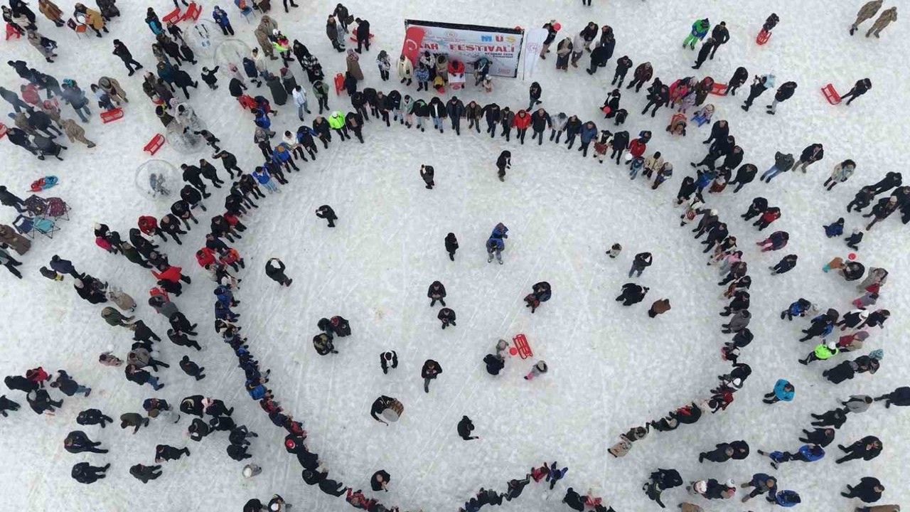 Muş’ta "Kar Festivali" renkli görüntülere sahne oldu
